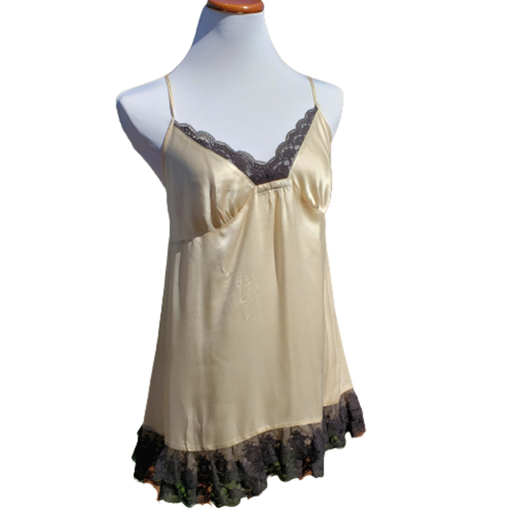 VICTORIAS SECRET Short SILK Nightie Champagne Beige Black Lace Trim Sz M
